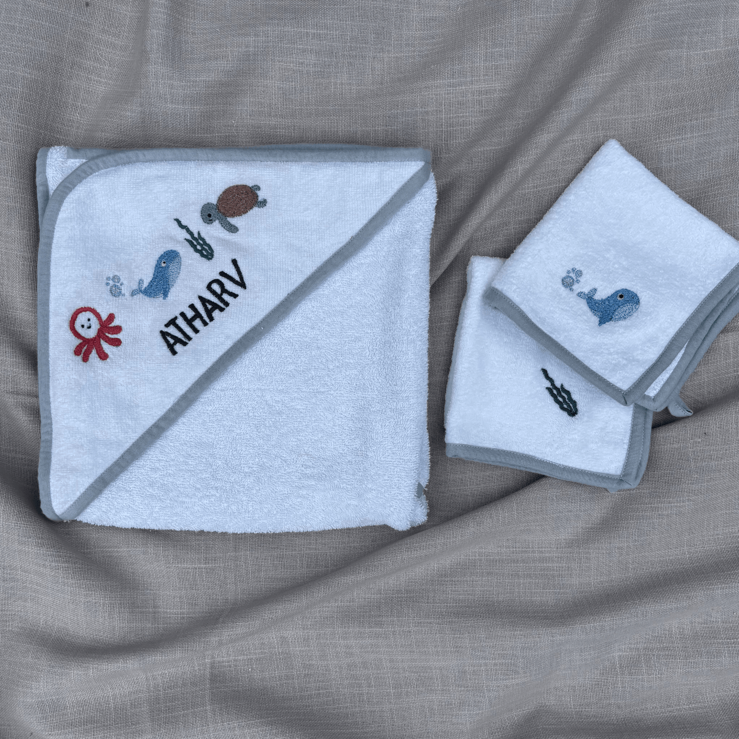 Zoey Hooded towel With Set of 2 Napkins Sea Buddies Hooded Towel (Can be Personalised)